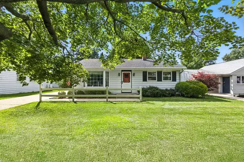 7147 N Seneca, Glendale, WI 53217