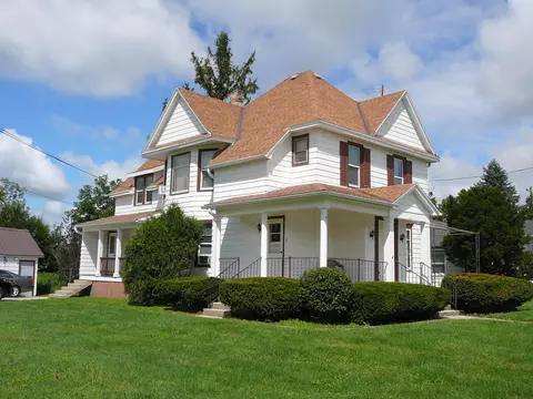 147 Fremont, Walworth, WI 53184