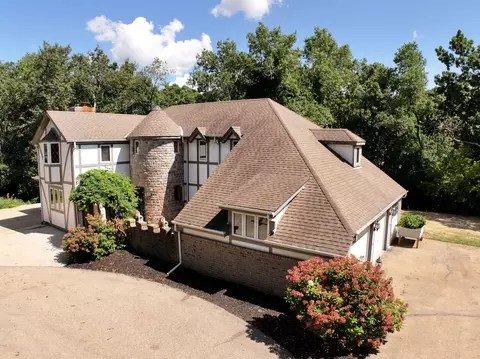 n7450 Carriage Drive, Troy, WI 53121