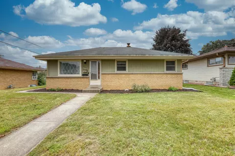 7205 W Verona, Milwaukee, WI 53219