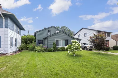 824 S 109th, West Allis, WI 53214