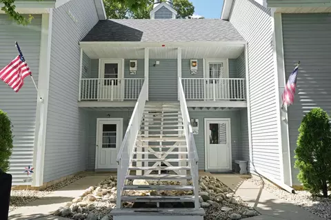 300 Foxwood #176, Waterford, WI 53185