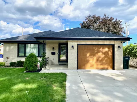 1338 S 94th, West Allis, WI 53214