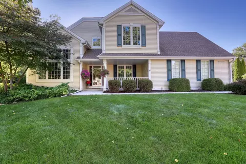 w241n7359 S Woodsview, Sussex, WI 53089