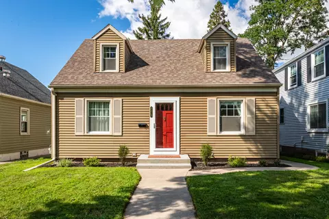 2315 Winnebago, La Crosse, WI 54601