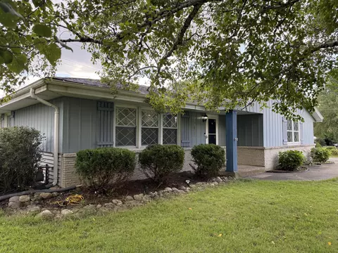 15837 W Robin, New Berlin, WI 53151