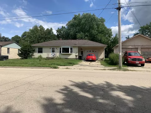 12 N Clark, Mayville, WI 53050