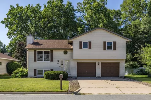956 Westview Cir, Onalaska, WI 54650
