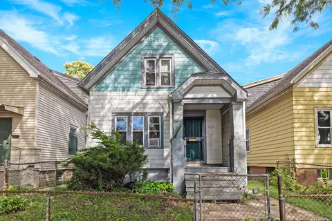 2350 N 18th, Milwaukee, WI 53206