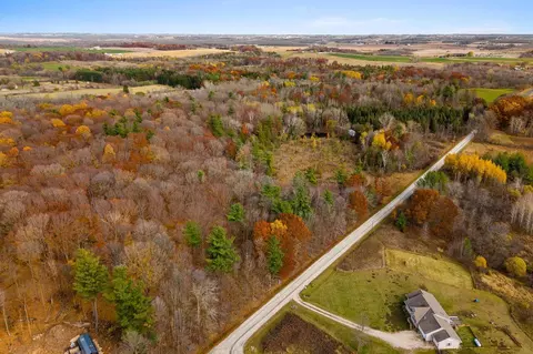 Lt4 Senn, Eaton, WI 53042