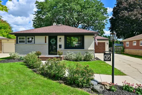 3876 N 86th, Milwaukee, WI 53222