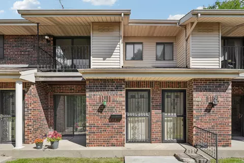 7209 57th #201, Kenosha, WI 53142