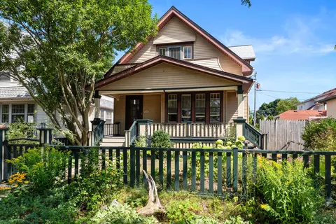 3806 N Maryland, Shorewood, WI 53211