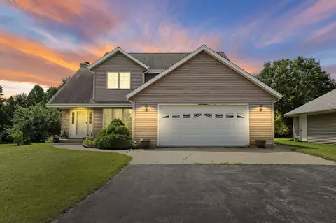 33163 Washington, Rochester, WI 53105