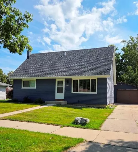 3613 S 18th, Sheboygan, WI 53081