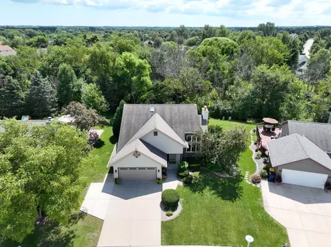641 E Bridlewood, Oak Creek, WI 53154