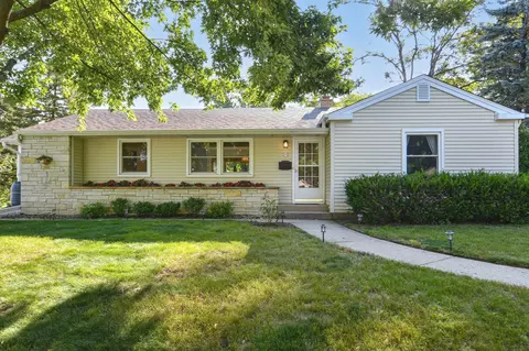 305 Frederick, Waukesha, WI 53186
