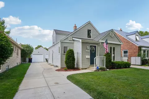 2157 S 96th, West Allis, WI 53227
