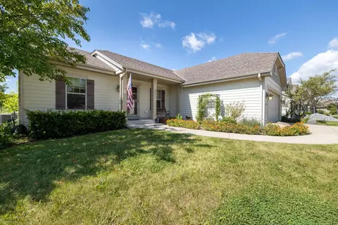 3836 Creekside, Waukesha, WI 53189