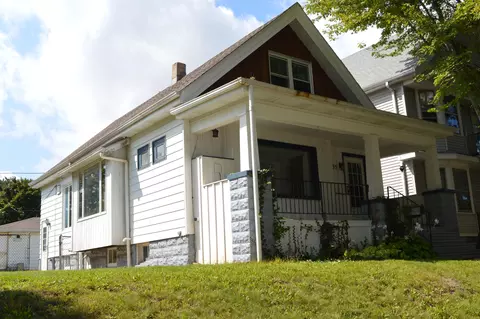 1735 S 73rd, West Allis, WI 53214