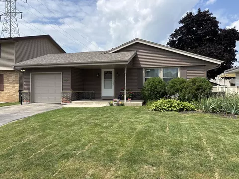 4047 S 91st, Greenfield, WI 53228