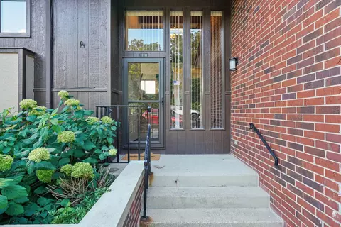 83 Red Chimney #6, Geneva, WI 53147