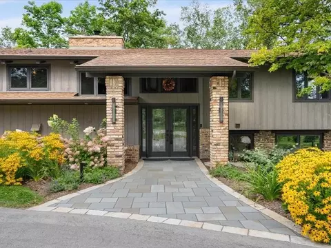 1704 Briarwood, Sheboygan, WI 53083