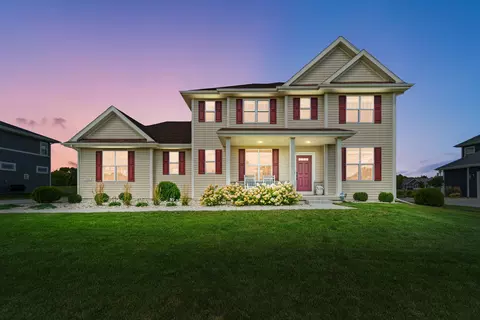 7894 W Preserve, Mequon, WI 53097