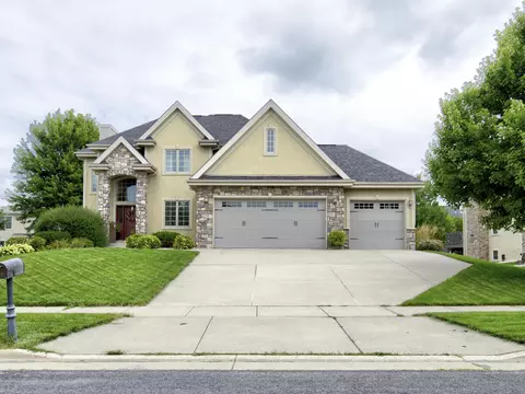 370 Riviera, Oregon, WI 53575