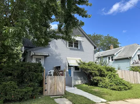 3130 W Cameron #3130A, Milwaukee, WI 53209