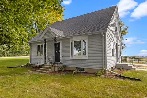 4625 S Loomis, Waterford, WI 53185