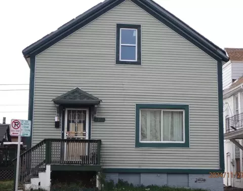 2513 N Teutonia, Milwaukee, WI 53206