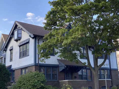 2036 E Kenilworth #2205 N SUMMIT AVE, Milwaukee, WI 53202