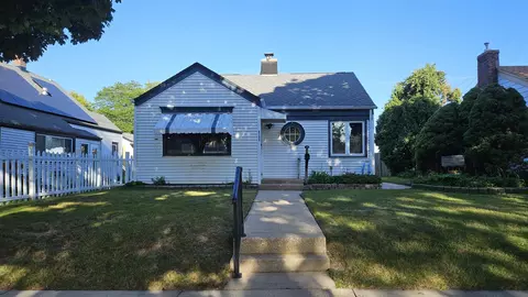 3174 S 22nd, Milwaukee, WI 53215