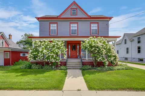 617 N 6th, Manitowoc, WI 54220