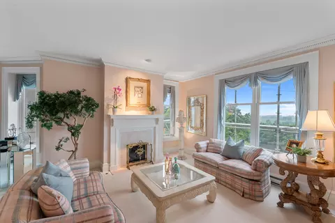 777 N Prospect #NT5/501, Milwaukee, WI 53202