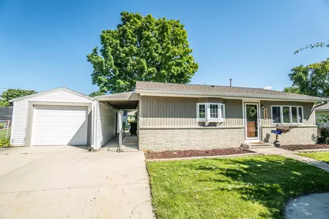 1008 Jefferson, West Bend, WI 53090