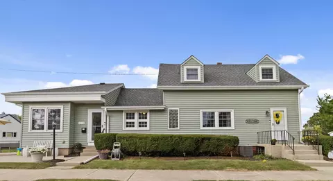 1319 Marquette, South Milwaukee, WI 53172