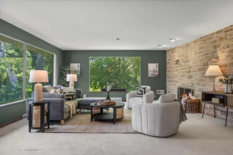 2416 W Dean, River Hills, WI 53217