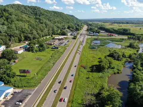 1822 State Road 16, La Crosse, WI 54601
