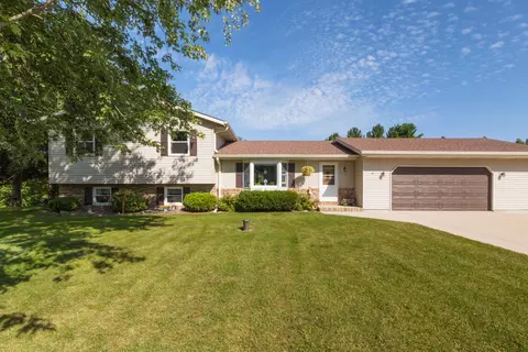 3268 Valley Vw, Hartford, WI 53027