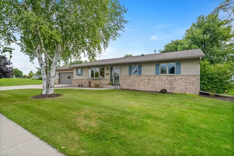 325 N 15th, Oostburg, WI 53070