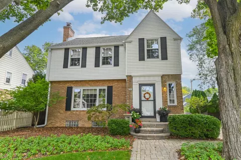 5064 N Santa Monica, Whitefish Bay, WI 53217
