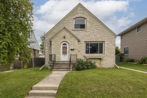 812 Marshall, South Milwaukee, WI 53172