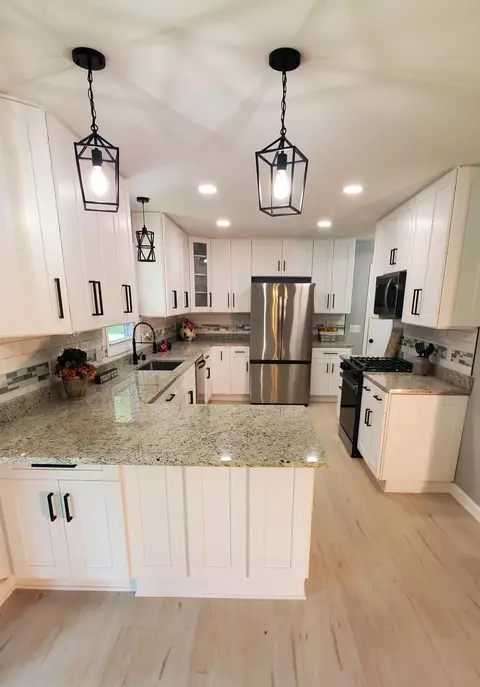 233 Inlet Shr, Delavan, WI 53115