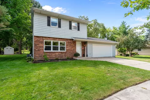 1249 Honeysuckle, Hartford, WI 53027