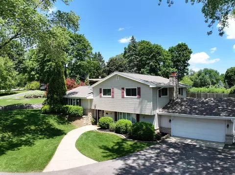 7622 Fielding, Greendale, WI 53129