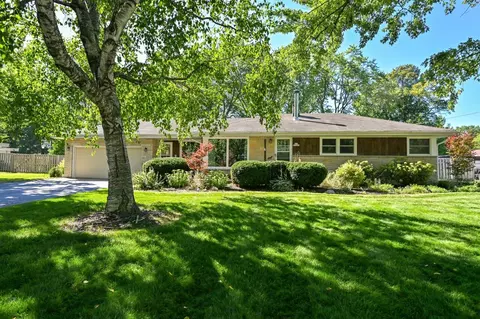 n70w13269 Brentwood, Menomonee Falls, WI 53051