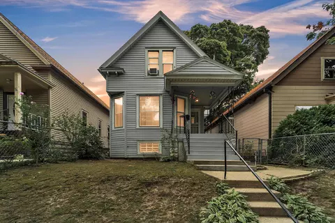 3208 W Lapham, Milwaukee, WI 53215