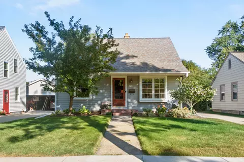 4766 N Idlewild, Whitefish Bay, WI 53211